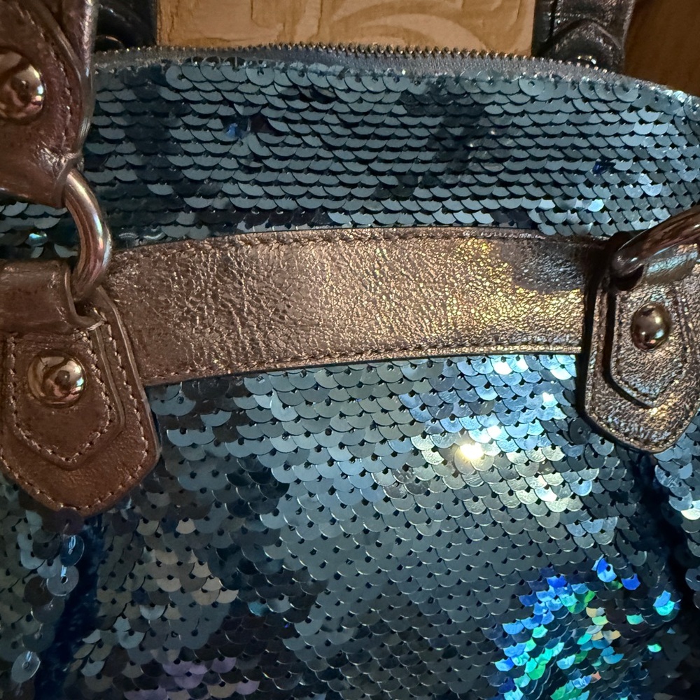 Limited Edition Coach Poppy Sequin Bag Turquoise Silver no Strap preowned - Picture 13 of 16